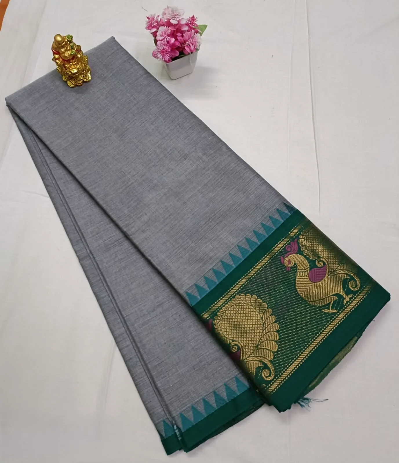 Peacock Border Kanchi Cotton Zari Border Saree